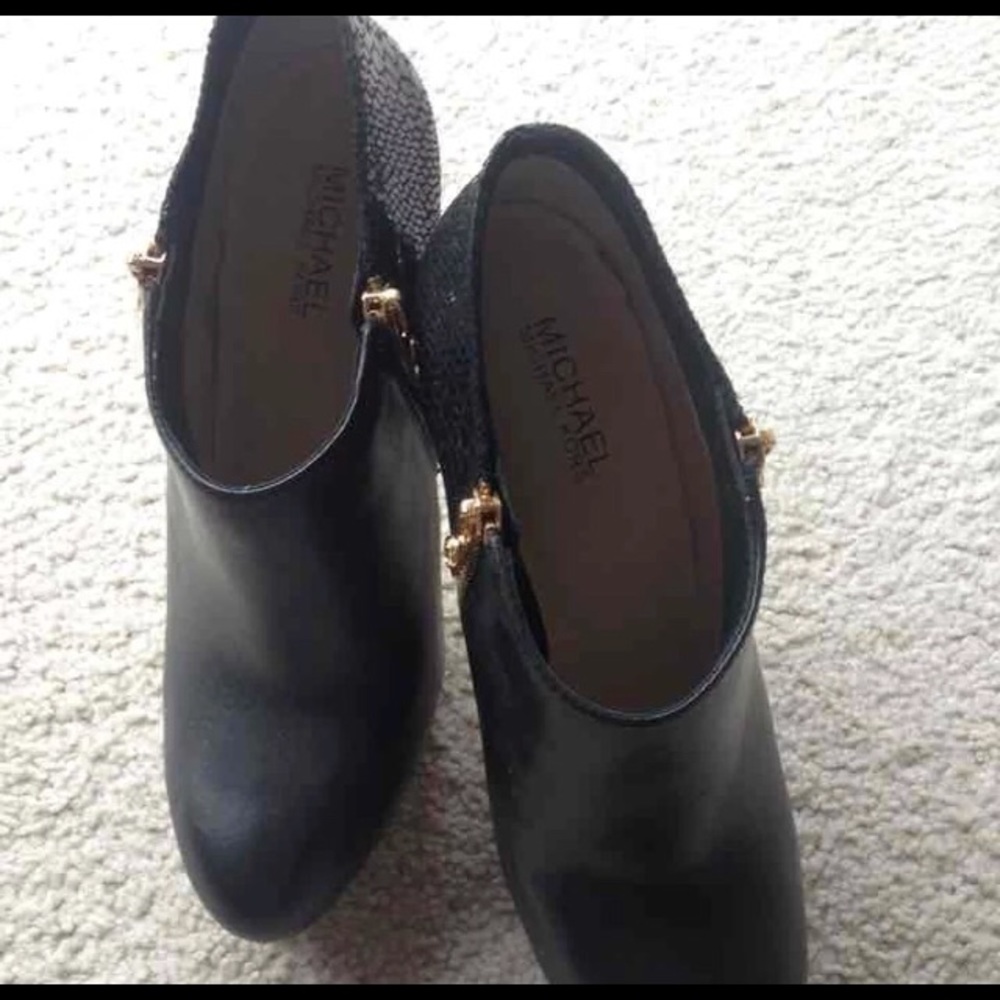 Michael Kors Black York Double Side Ankle Booties.